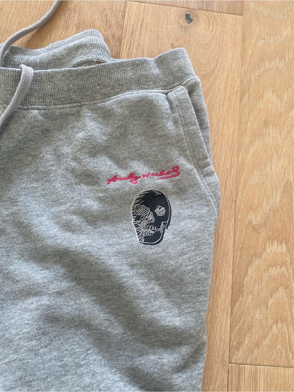 Uniqlo x MoMA SPRZ Grey Sweatpants / jogger pants with Andy Warhol skull logo